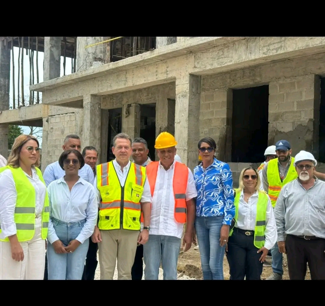Autoridades supervisan importantes obras para el desarrollo de San Rafael del Yuma.
